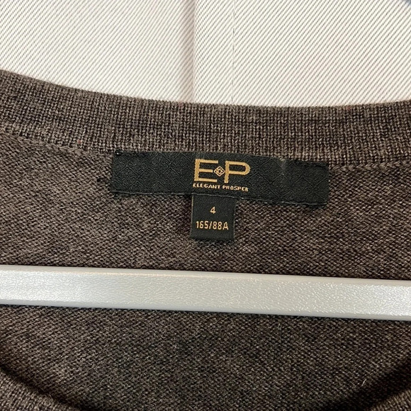 Elegant Prosper Crewneck Pullover Sweater Size 4 - Picture 3 of 5